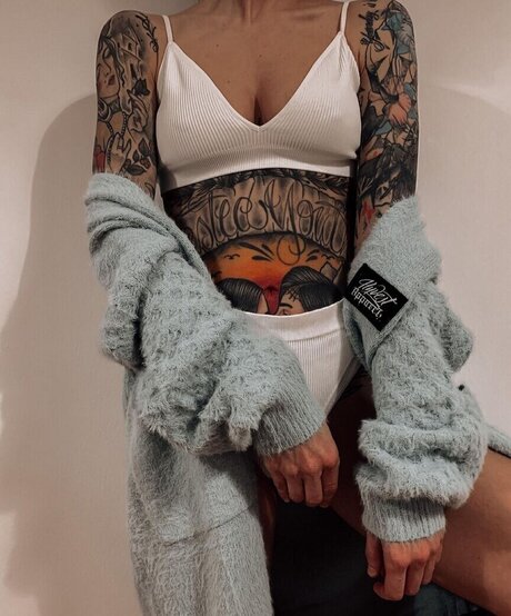Carina_mthrfckr