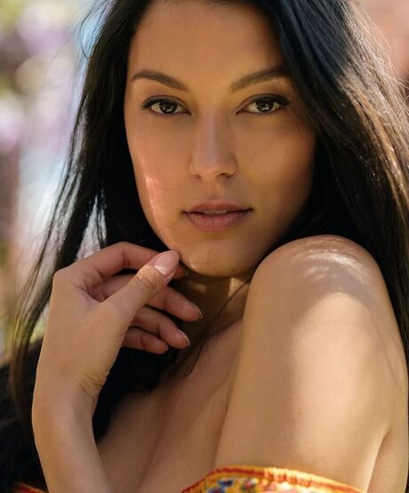 Rebecca Mir