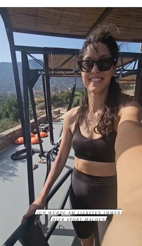 Rebecca Mir