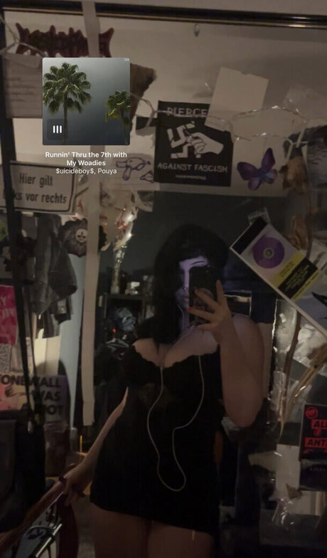 Nacktes geleaktes OnlyFans-Foto von Gothminze