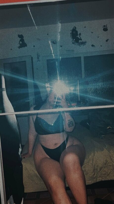 Ellyyelly