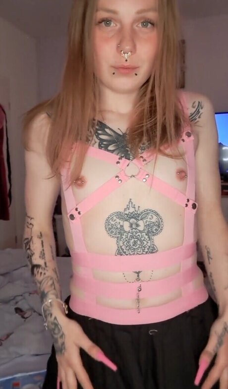 Nacktes geleaktes OnlyFans-Foto von Xnointerestx