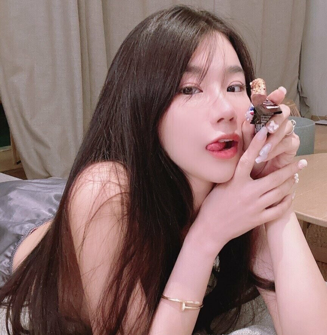 Nacktes geleaktes OnlyFans-Foto von Babymangpor #1107