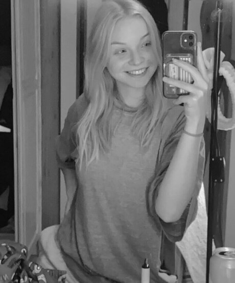Nacktes geleaktes OnlyFans-Foto von Lenashc