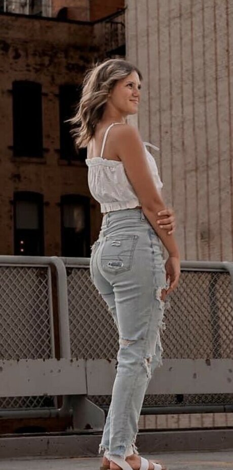 Kalia Hundley