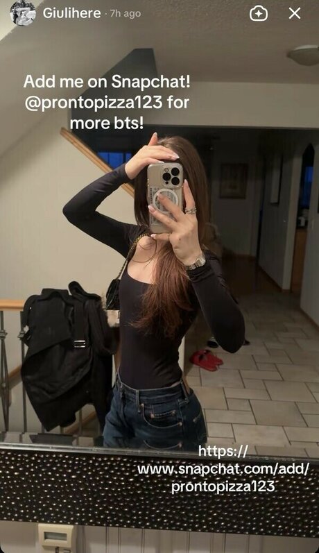 Nacktes geleaktes OnlyFans-Foto von Giulia Bruno