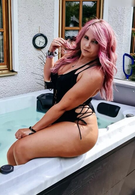 Nacktes geleaktes OnlyFans-Foto von Nicole Missopel