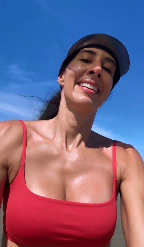 Sheilla Castro
