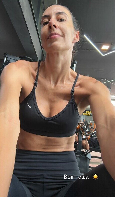 Sheilla Castro