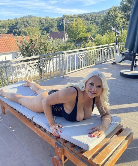 Vesna PocucaSana