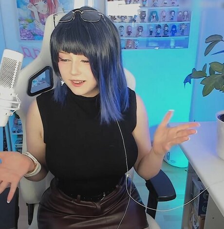 Nacktes geleaktes OnlyFans-Foto von Mina Min