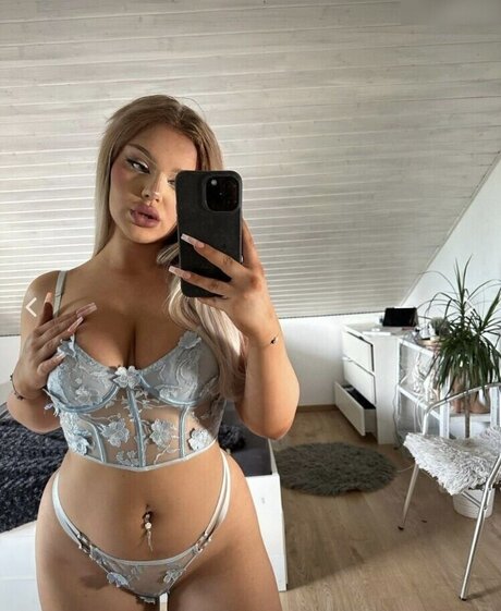 Nacktes geleaktes OnlyFans-Foto von Kyliesweetie