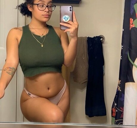 Nacktes geleaktes OnlyFans-Foto von Mandaavision