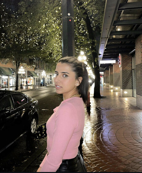 Nacktes geleaktes OnlyFans-Foto von Gal Akbari