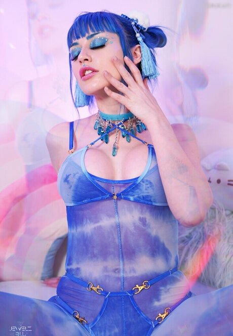Jewelz Blu