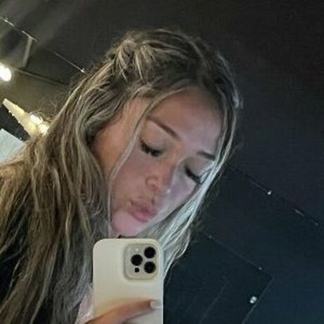 Nacktes geleaktes OnlyFans-Foto von Nikitarojo