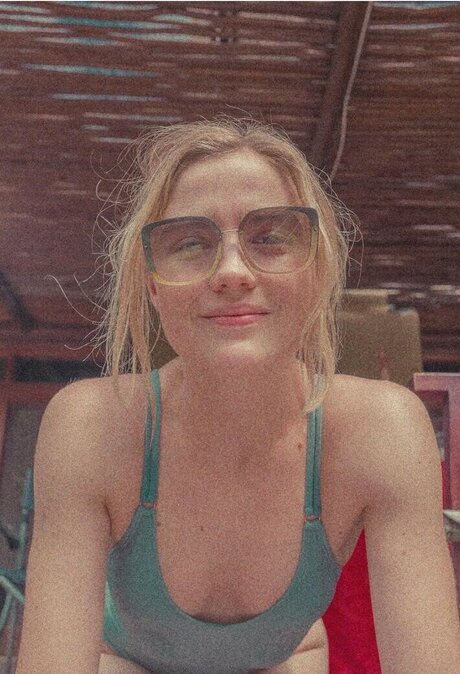 Nacktes geleaktes OnlyFans-Foto von Maddie Hasson