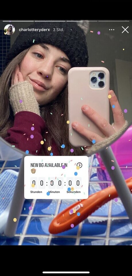 Nacktes geleaktes OnlyFans-Foto von Charlotte Ryder