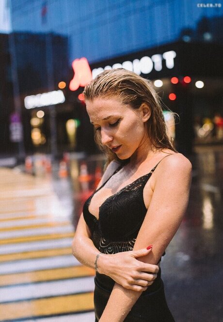 Natalie (Avo)
