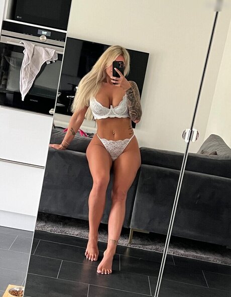 Nacktes geleaktes OnlyFans-Foto von Mrss1000rr