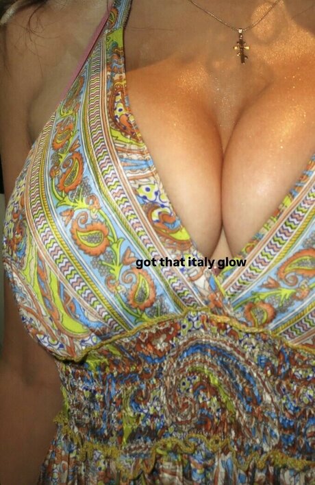 Nacktes geleaktes OnlyFans-Foto von Madeline Smith