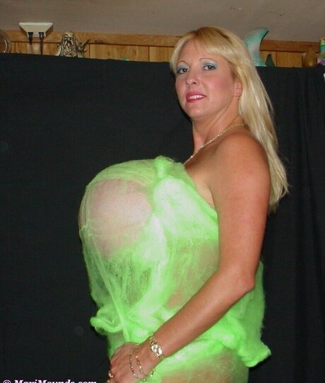 Maxi Mounds