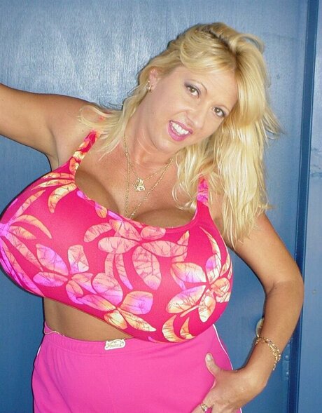 Maxi Mounds