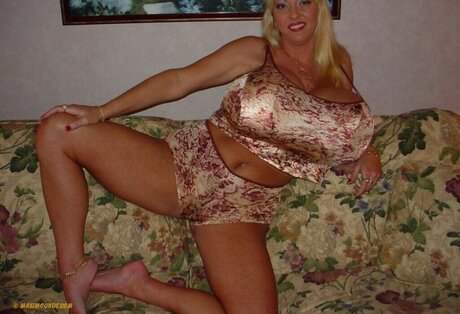 Maxi Mounds