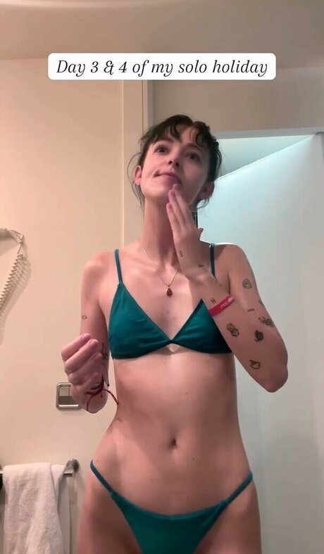 Holly Laing