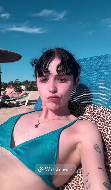 Holly Laing