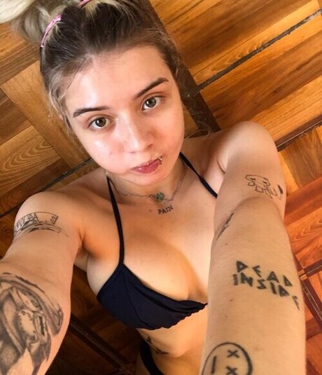 Ghosztgirl