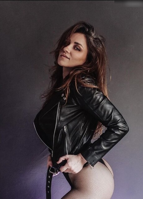Regina Hixt