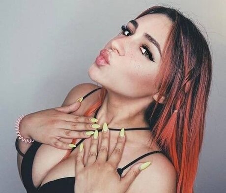 Regina Hixt