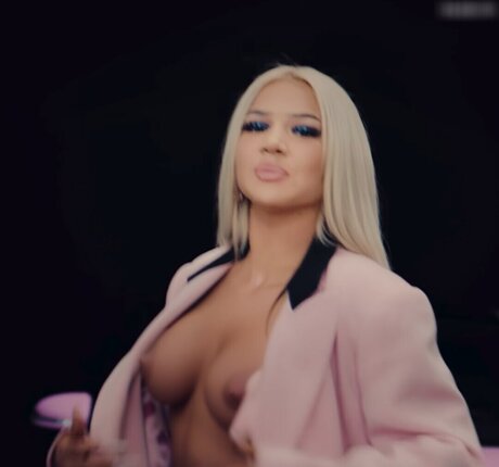 Shirin David