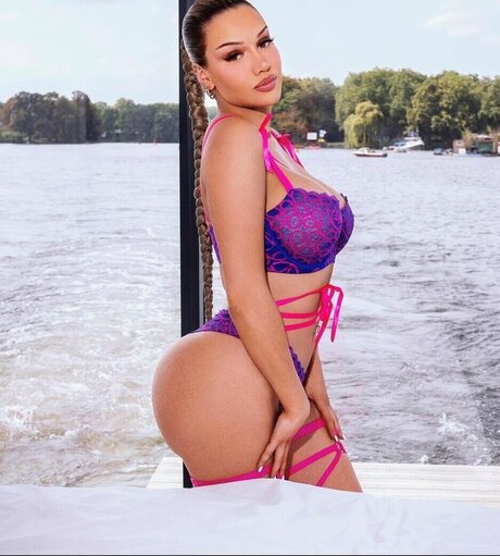 Shirin David