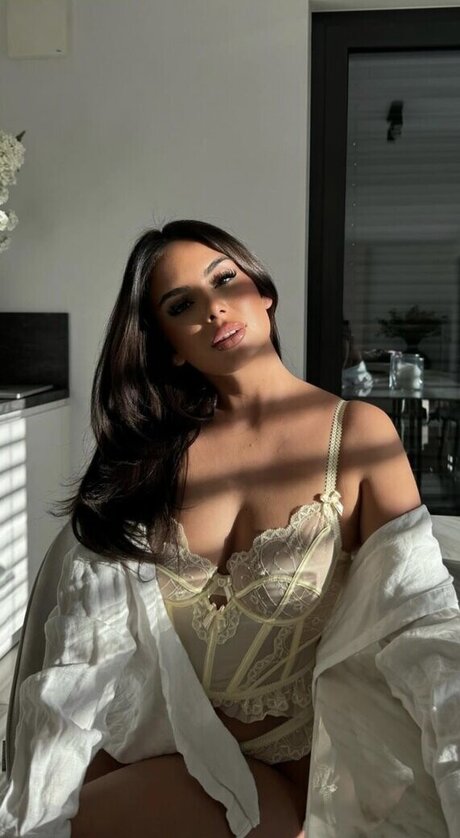 Jasmin Azizam