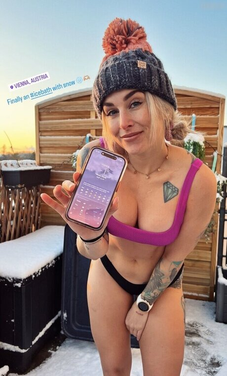 Nacktes geleaktes OnlyFans-Foto von Miss Peaches