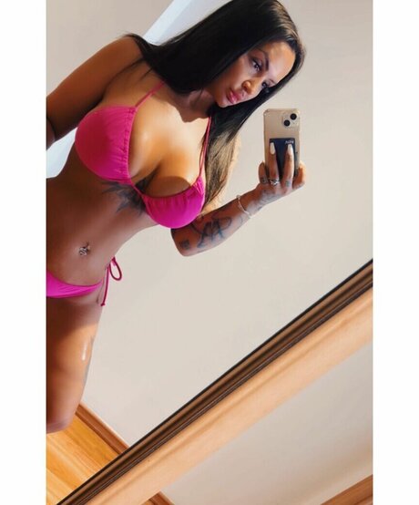 Nacktes geleaktes OnlyFans-Foto von Chelseanemo