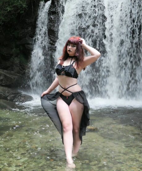 Nacktes geleaktes OnlyFans-Foto von Gothbynight