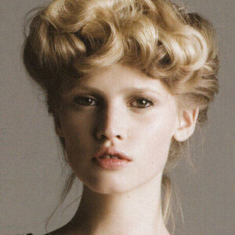 Lara Stone