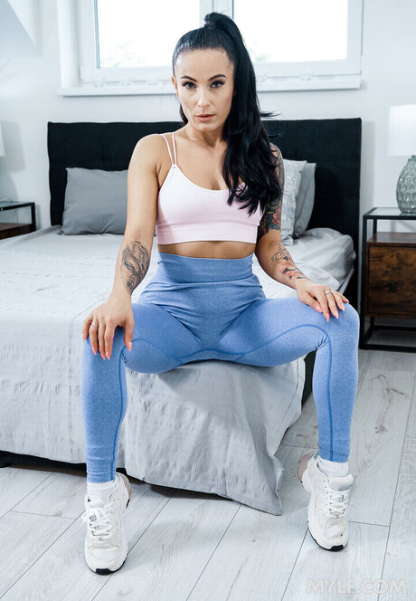 Lexi Dona