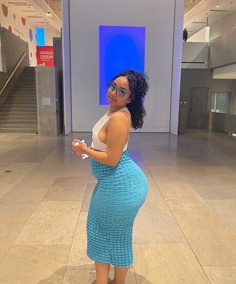 Nacktes geleaktes OnlyFans-Foto von Themillieelise