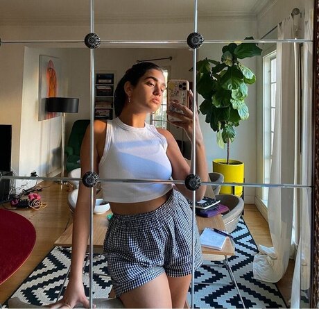 Nacktes geleaktes OnlyFans-Foto von Geraldine Viswanathan