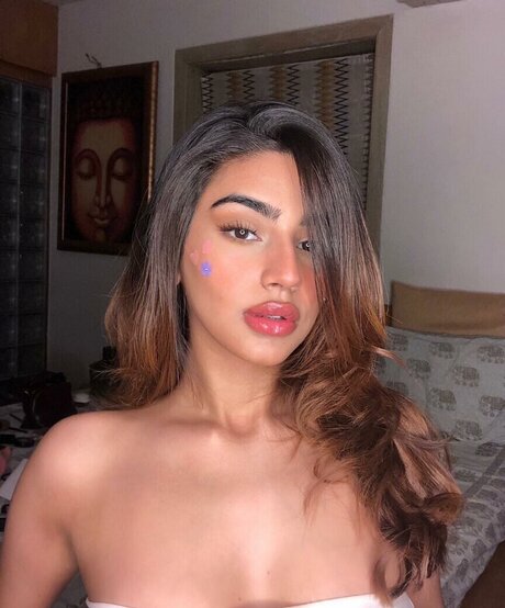 Nacktes geleaktes OnlyFans-Foto von Pakhi Gadh