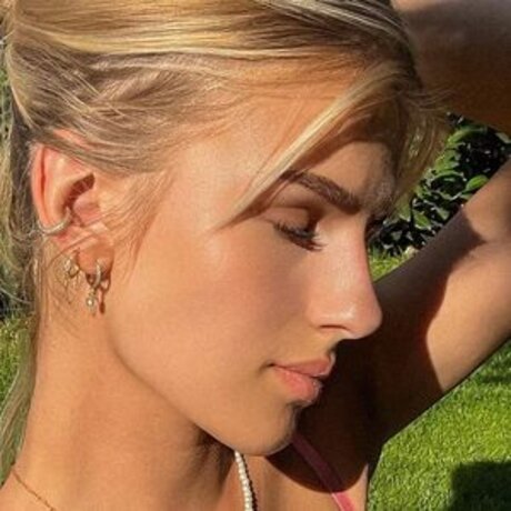 Nacktes geleaktes OnlyFans-Foto von Sophie Schnur