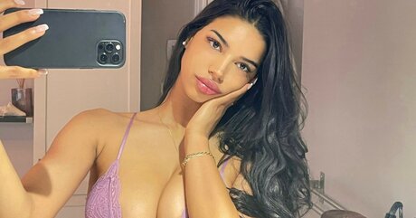 Nacktes geleaktes OnlyFans-Foto von Kiana Dufour