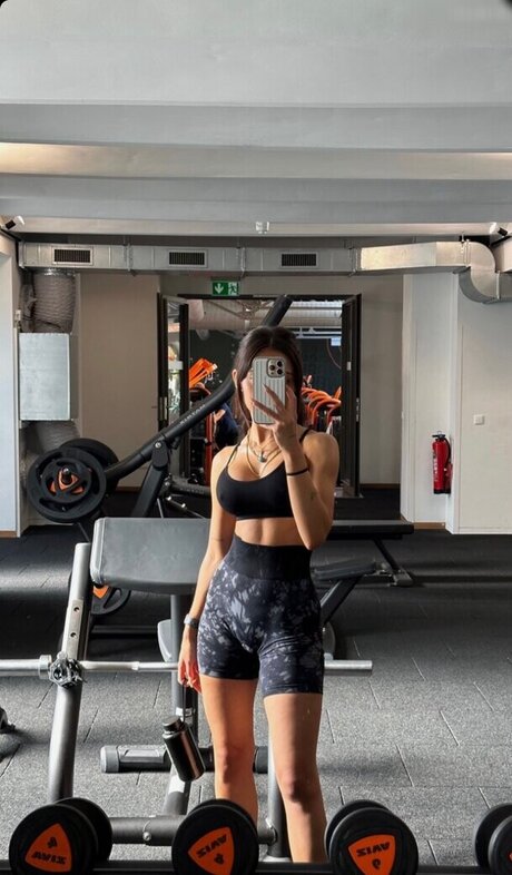 Merve Zkan