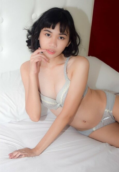Nacktes geleaktes OnlyFans-Foto von Muomi Ru