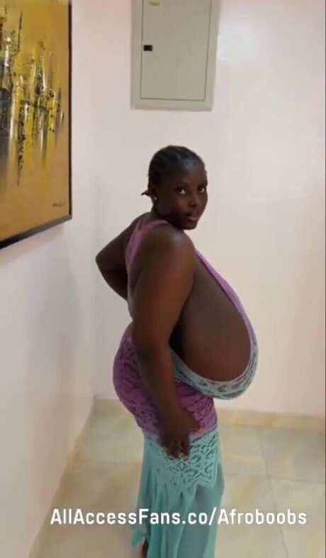 Busty Vivian