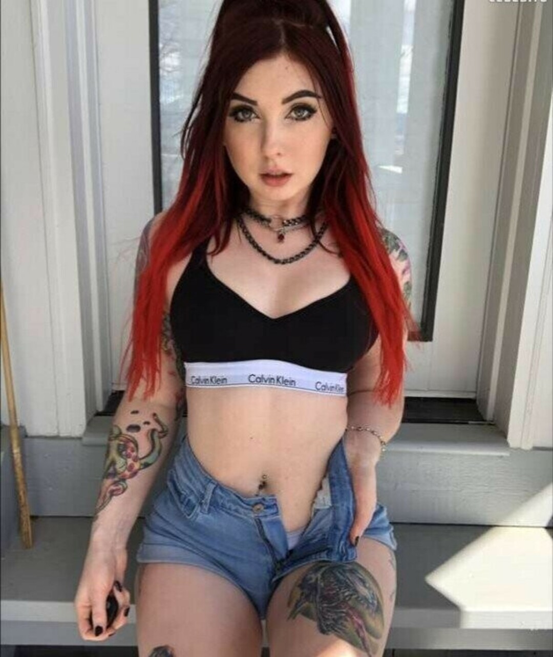 Nacktes geleaktes OnlyFans-Foto von Lizzi Blake #1037